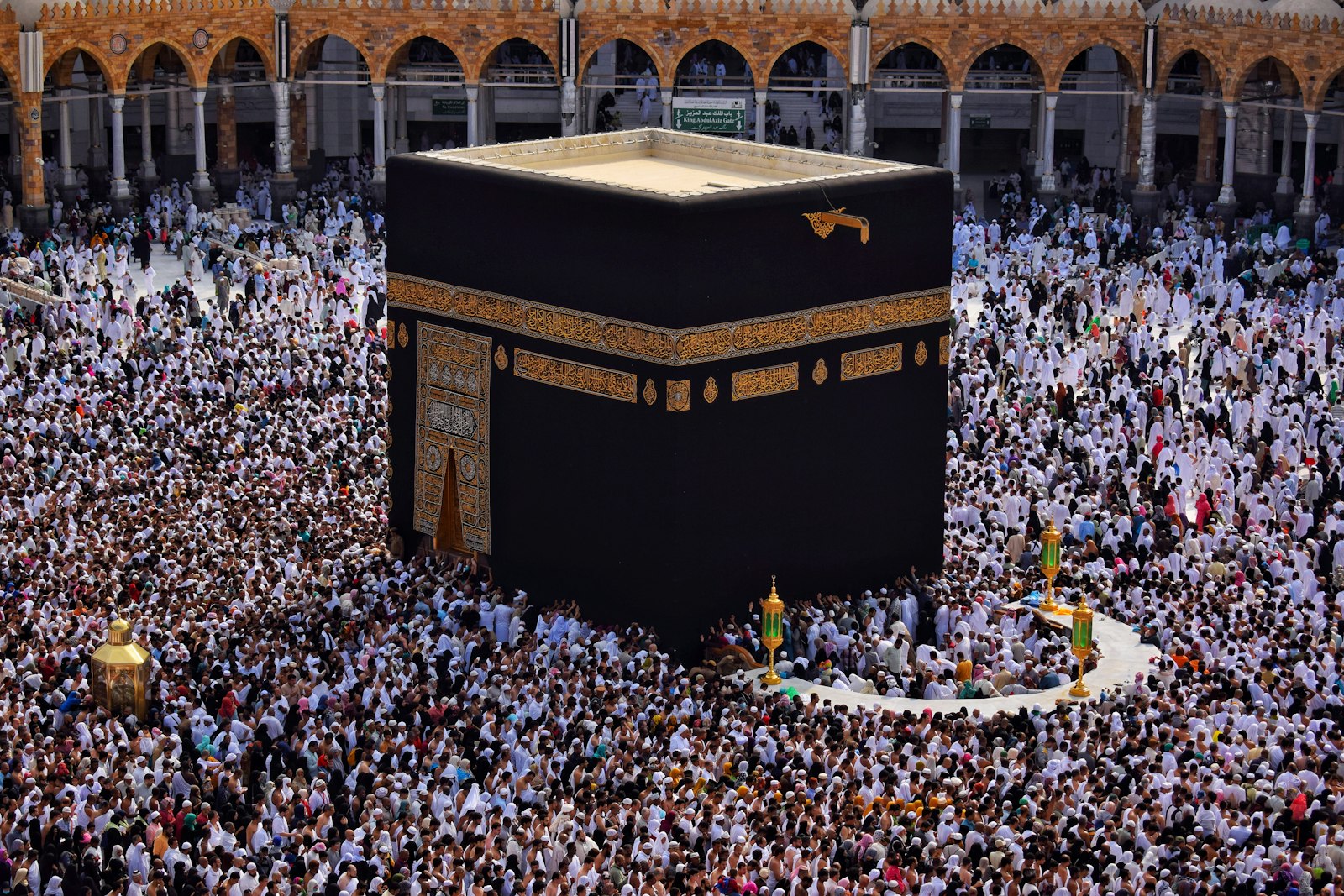 Kabah di Mekah melambangkan tujuan ibadah yang dipersiapkan lewat emas untuk dana haji secara bertahap